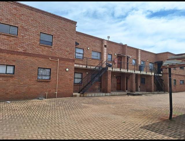2 BEDROOM PROPERTY TO RENT IN RANDFONTEIN CENTRAL